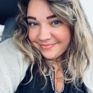 Meet your Posher, Avery elizabeth